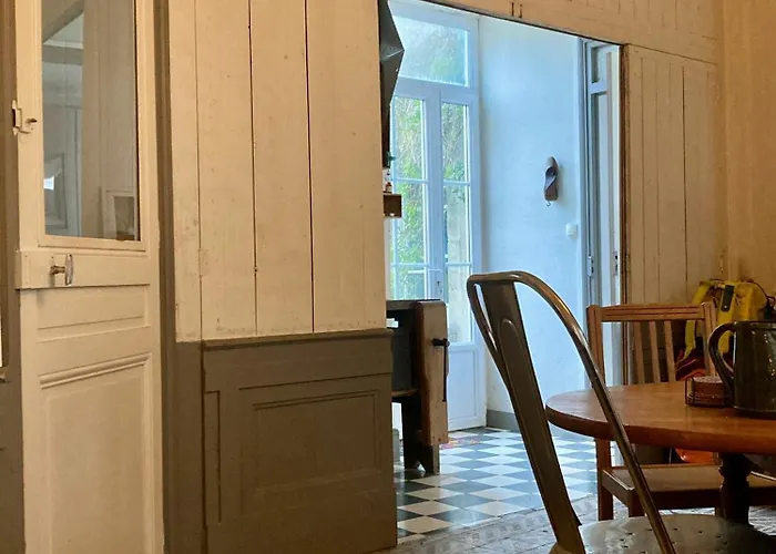 Maison Sympa En Centre-bourg Дом отдыха Montebourg